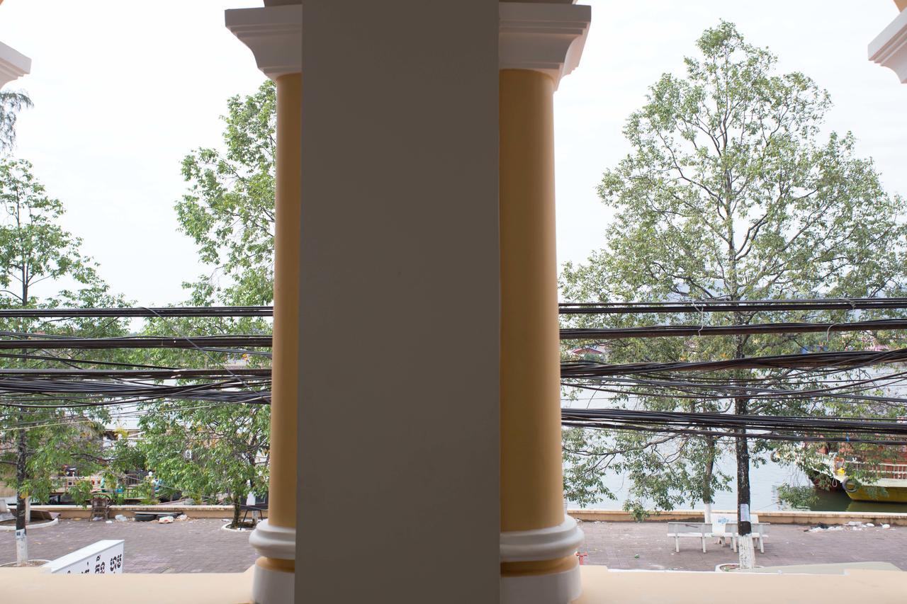 Twin Home Guesthouse Kampot Esterno foto
